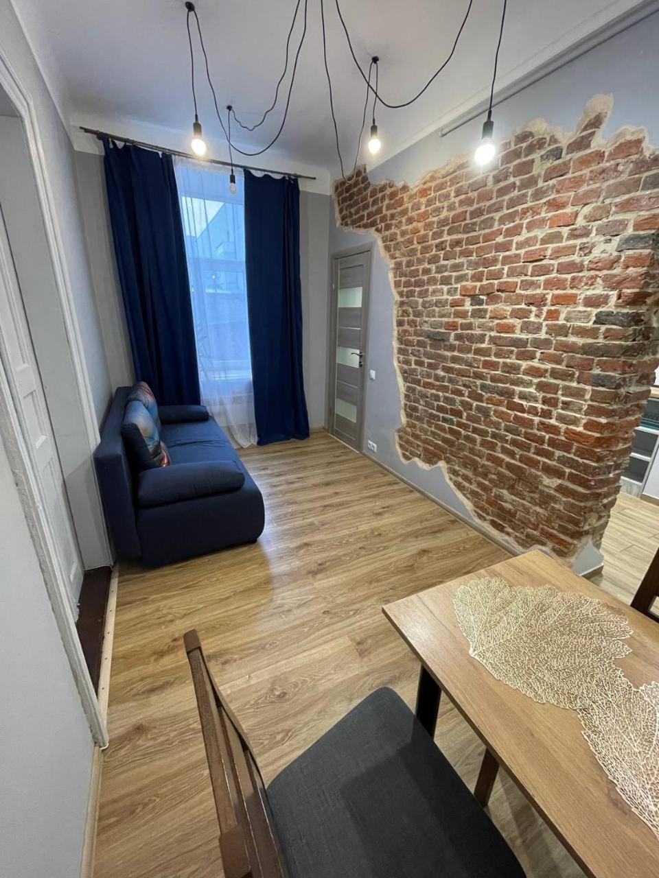 By Pa Apartment